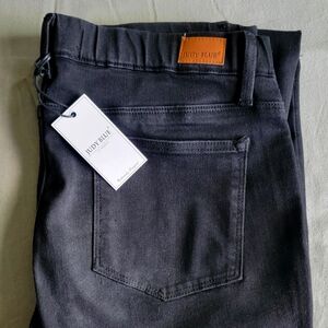 NWT Judy Blue Skinny Jeans in Black 30/11